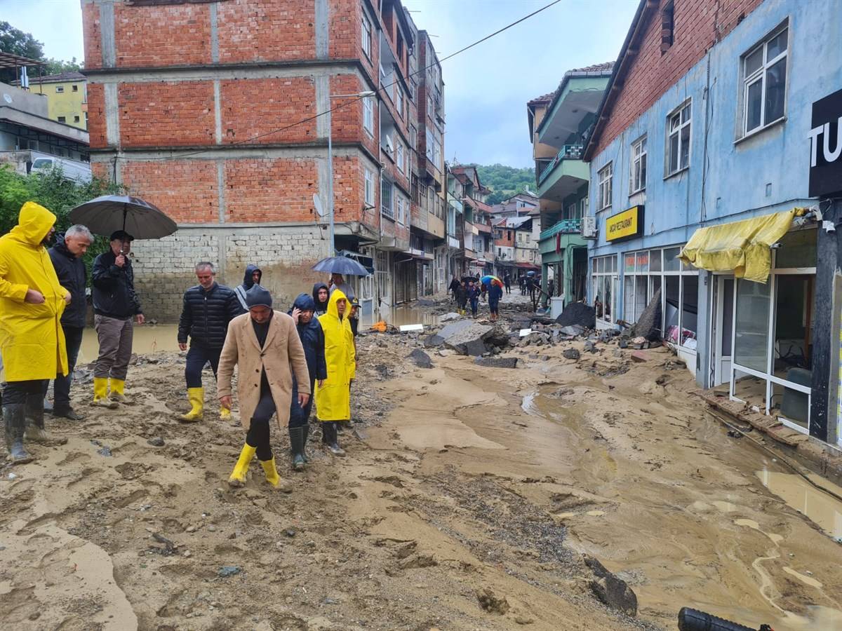 Aşırı Yağışlar Zonguldak ve Bartın'ı Vurdu